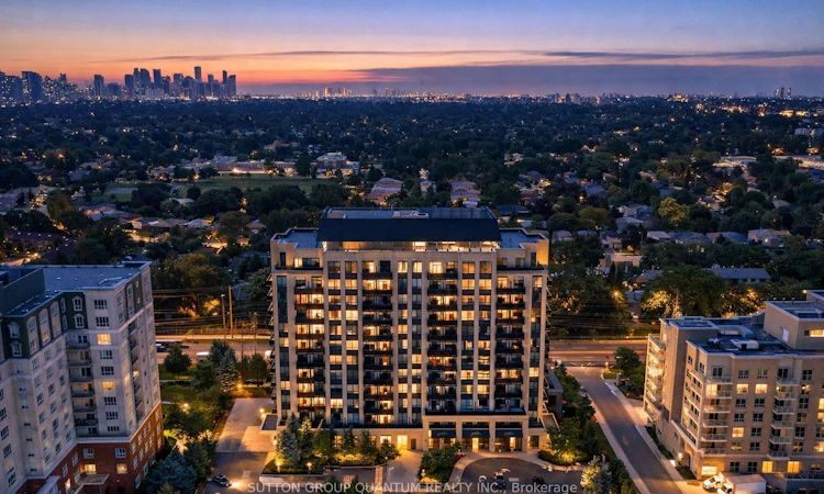 205-520 Steeles Avenue W