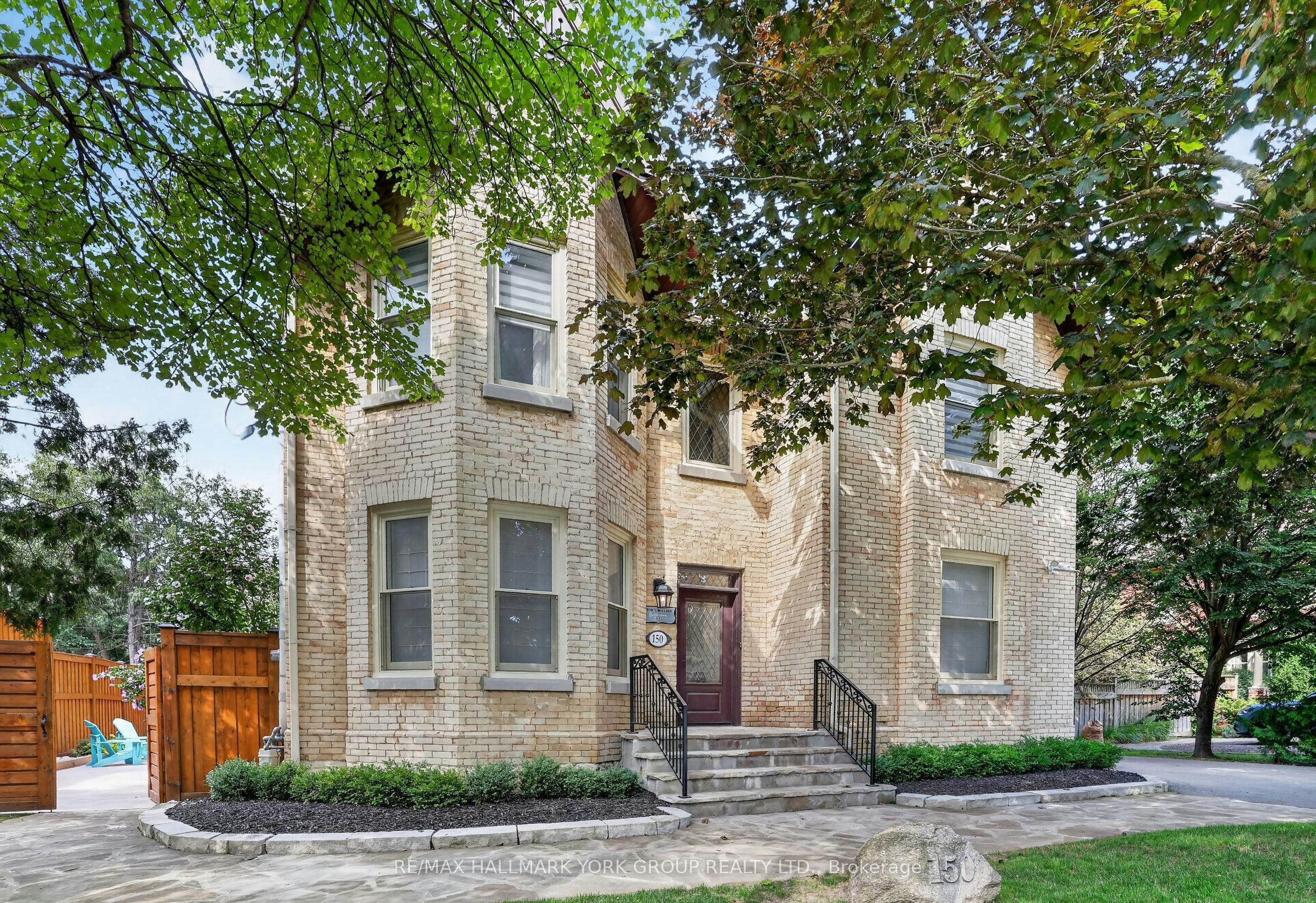150 Lorne Avenue, Newmarket, ON, L3Y 4J7