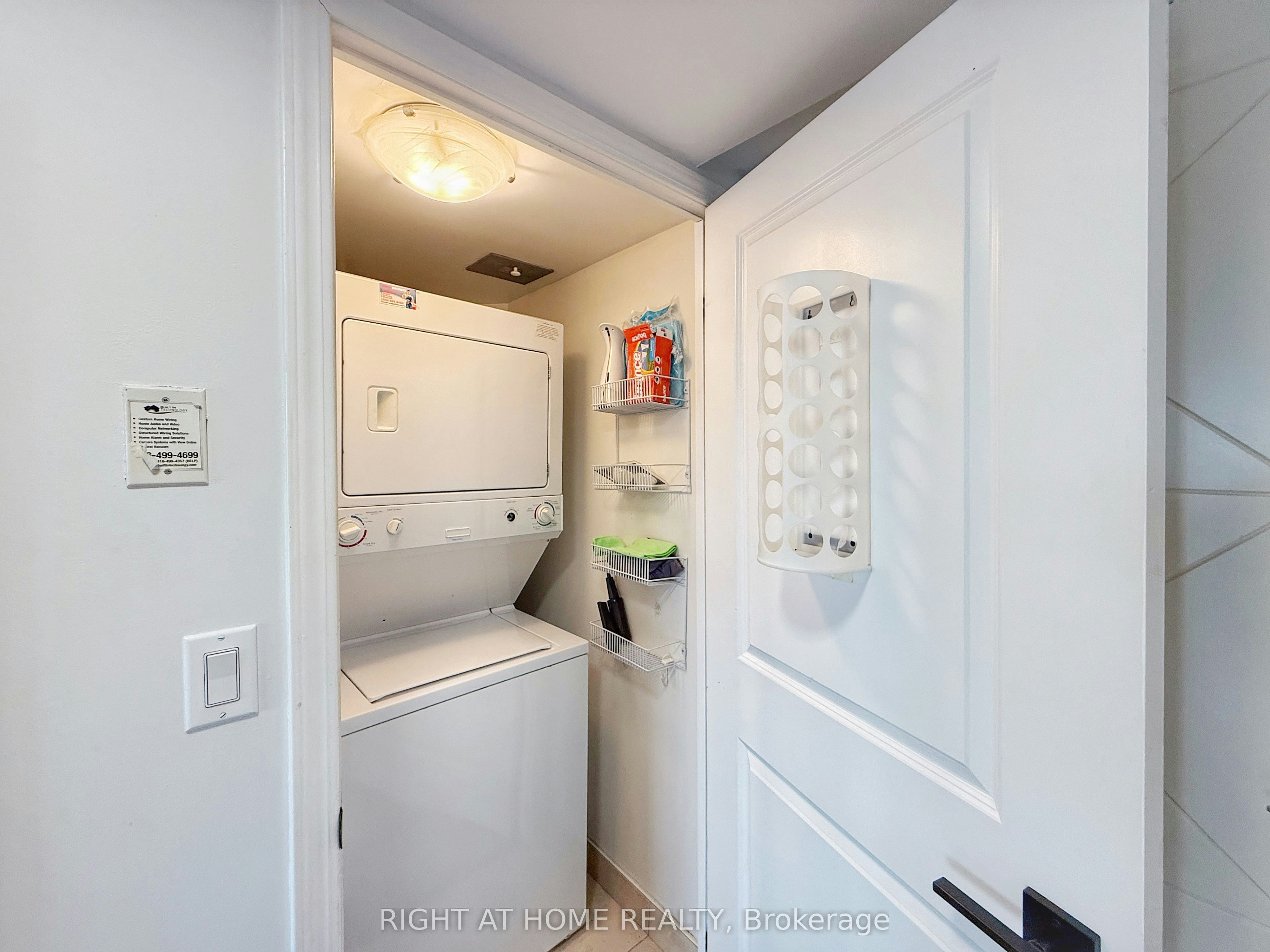 1211-18 Harding Boulevard, Richmond Hill, ON, L4C 0T3 - 12