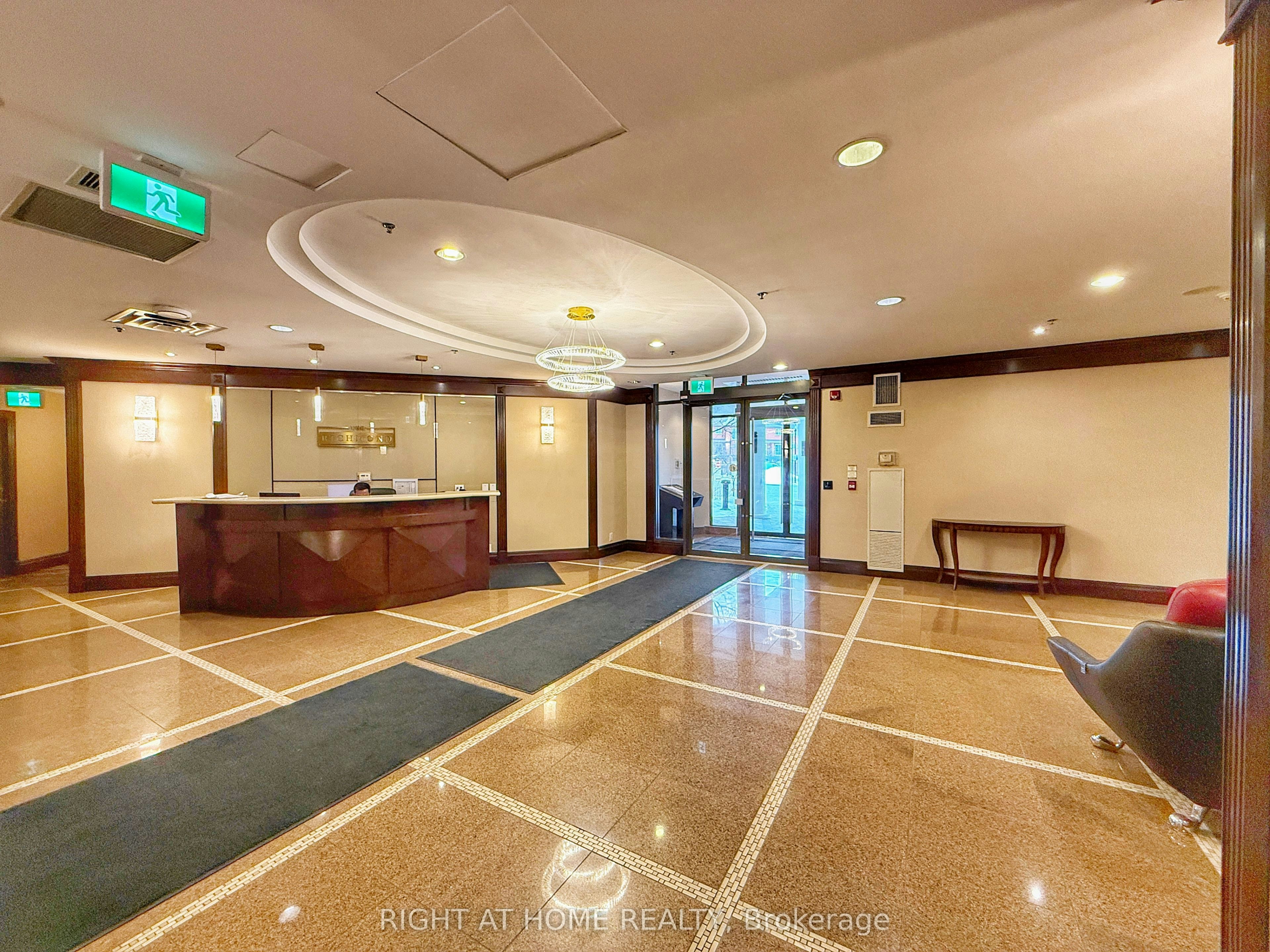 1211-18 Harding Boulevard, Richmond Hill, ON, L4C 0T3 - 18