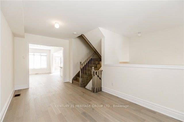 35 Farooq Boulevard, Vaughan, ON, L4L 1A6 - 9