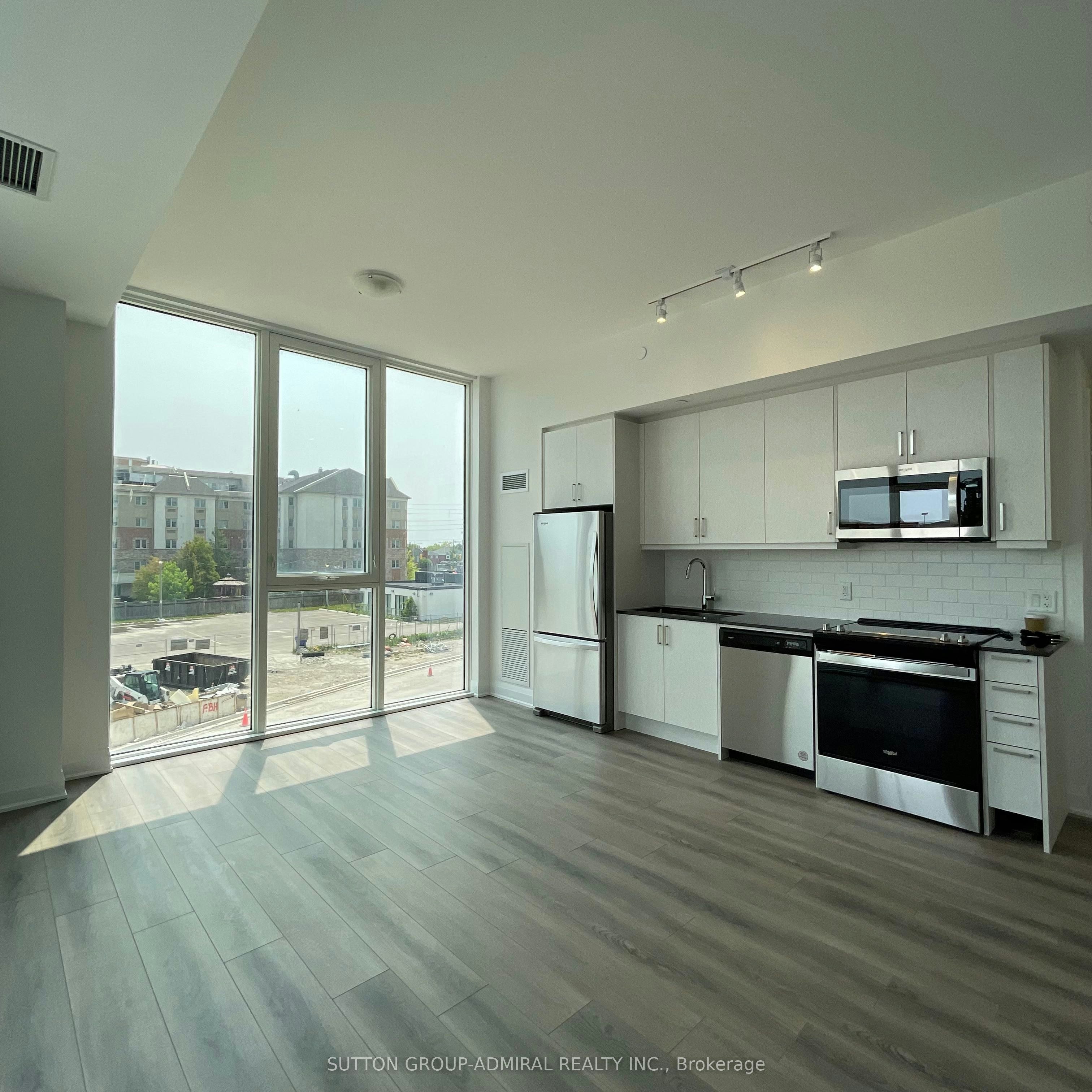 201-10 Gatineau Drive, Vaughan, ON, L4J 8H5 - 3