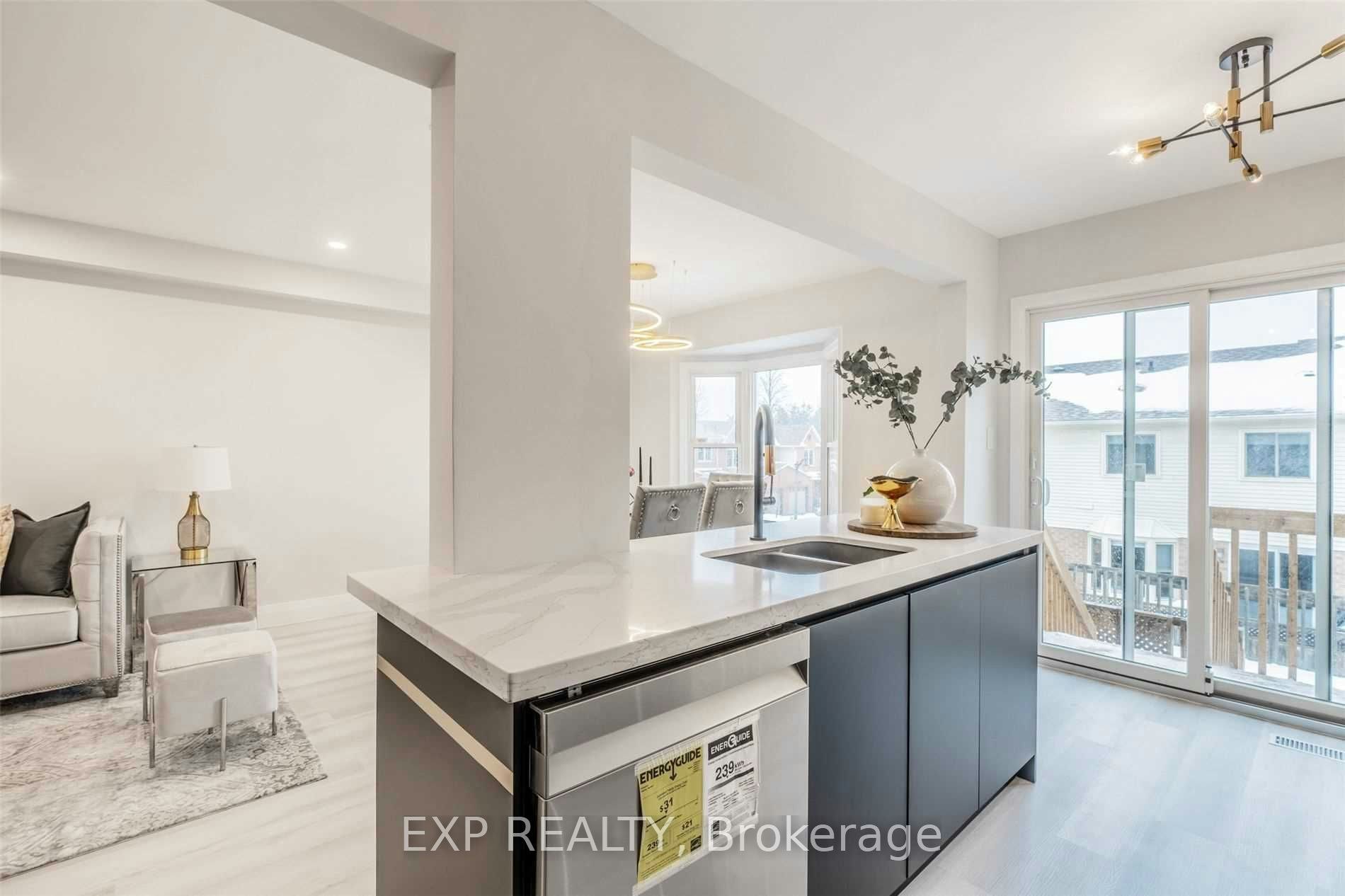 526 Tara Hill Circle, Aurora, ON, L4G 6H2 - 14