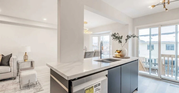 526 Tara Hill Circle, Aurora, ON, L4G 6H2 - 14