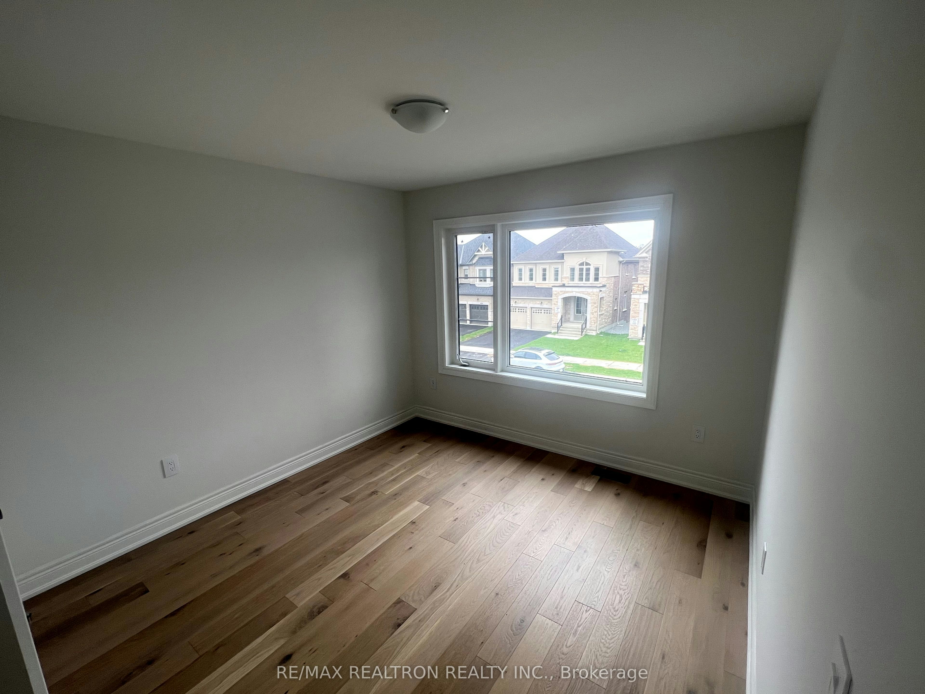 65 Kentledge Avenue, East Gwillimbury, ON, L9N 0V9 - 17