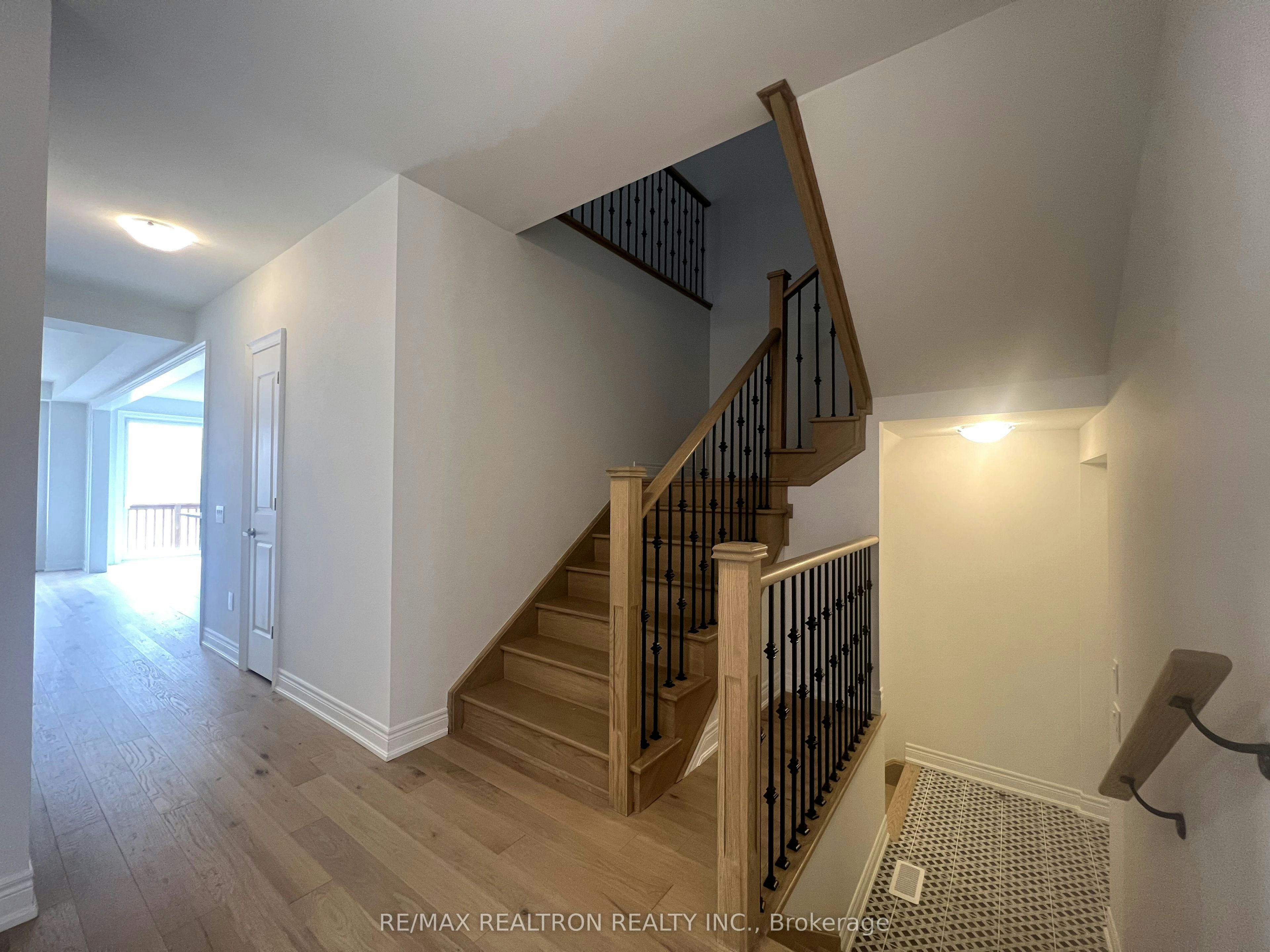 65 Kentledge Avenue, East Gwillimbury, ON, L9N 0V9 - 4