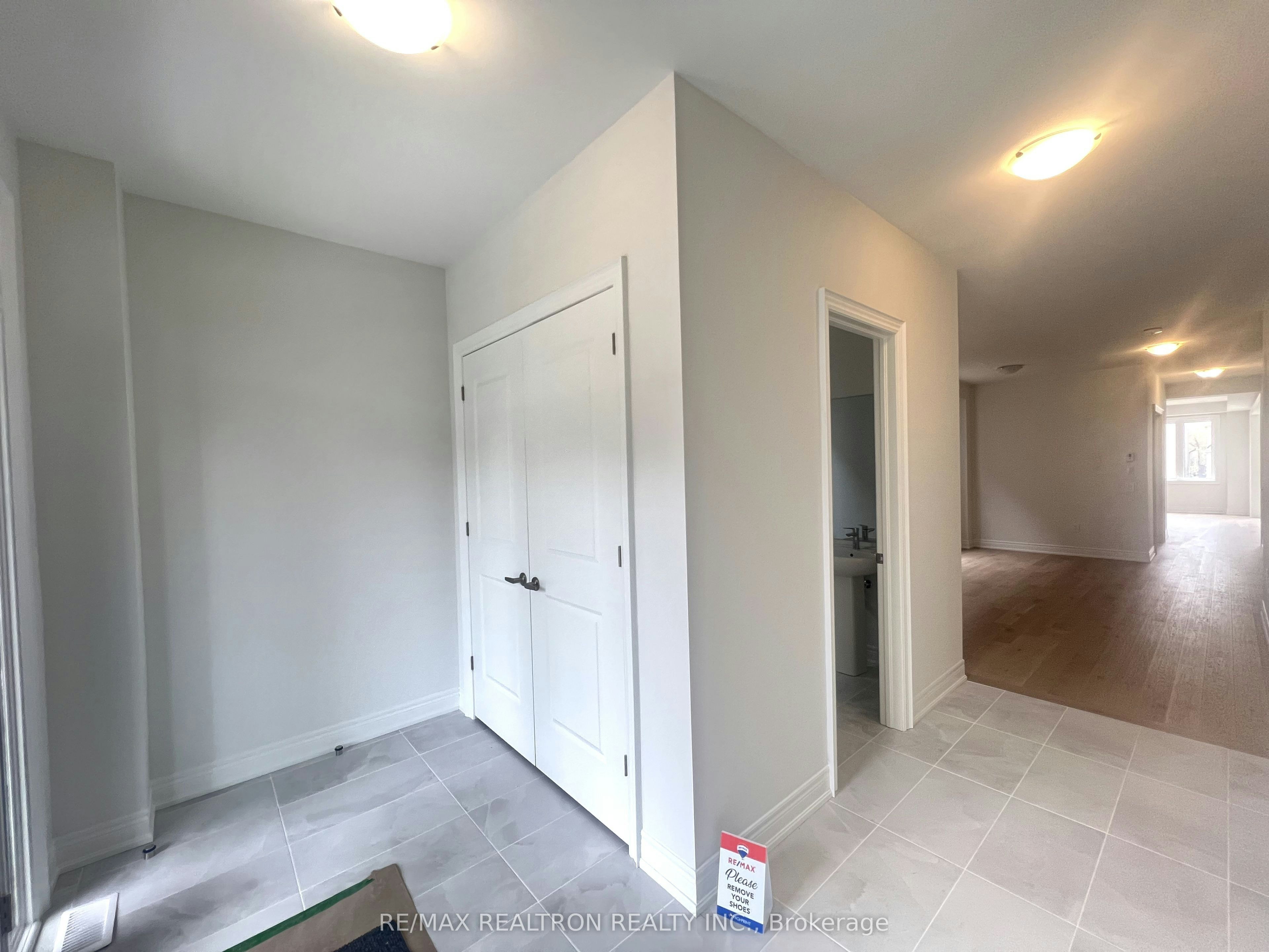 65 Kentledge Avenue, East Gwillimbury, ON, L9N 0V9 - 2