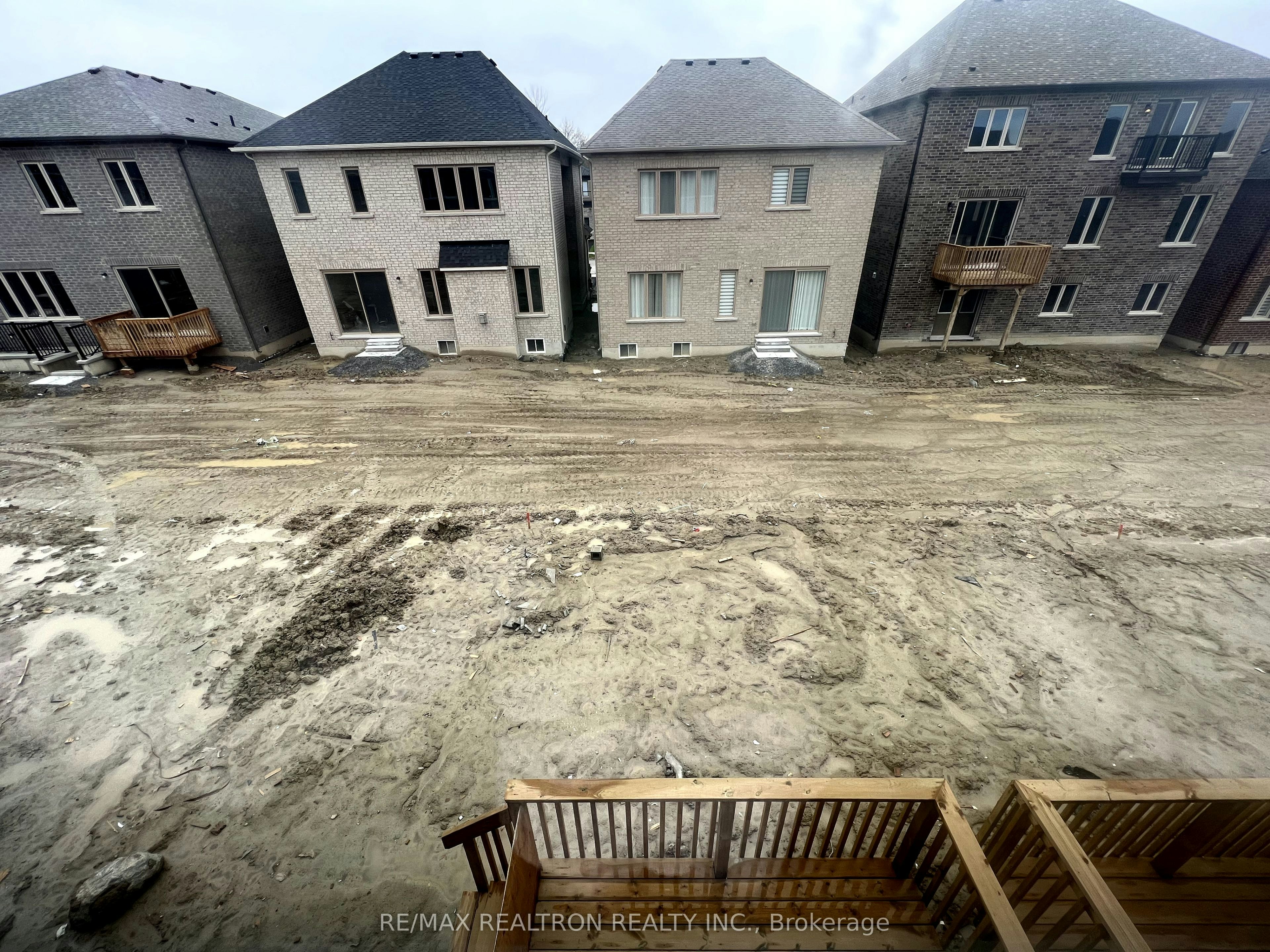 65 Kentledge Avenue, East Gwillimbury, ON, L9N 0V9 - 25