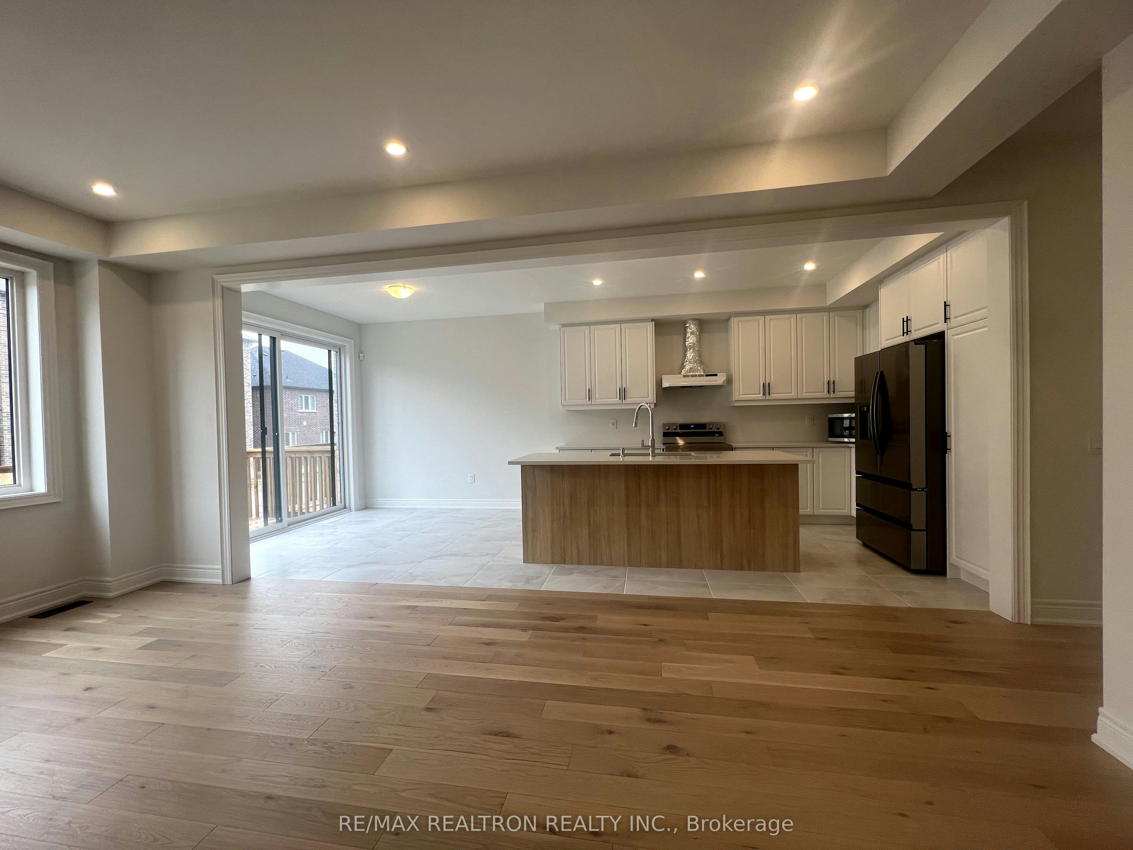 65 Kentledge Avenue, East Gwillimbury, ON, L9N 0V9 - 10
