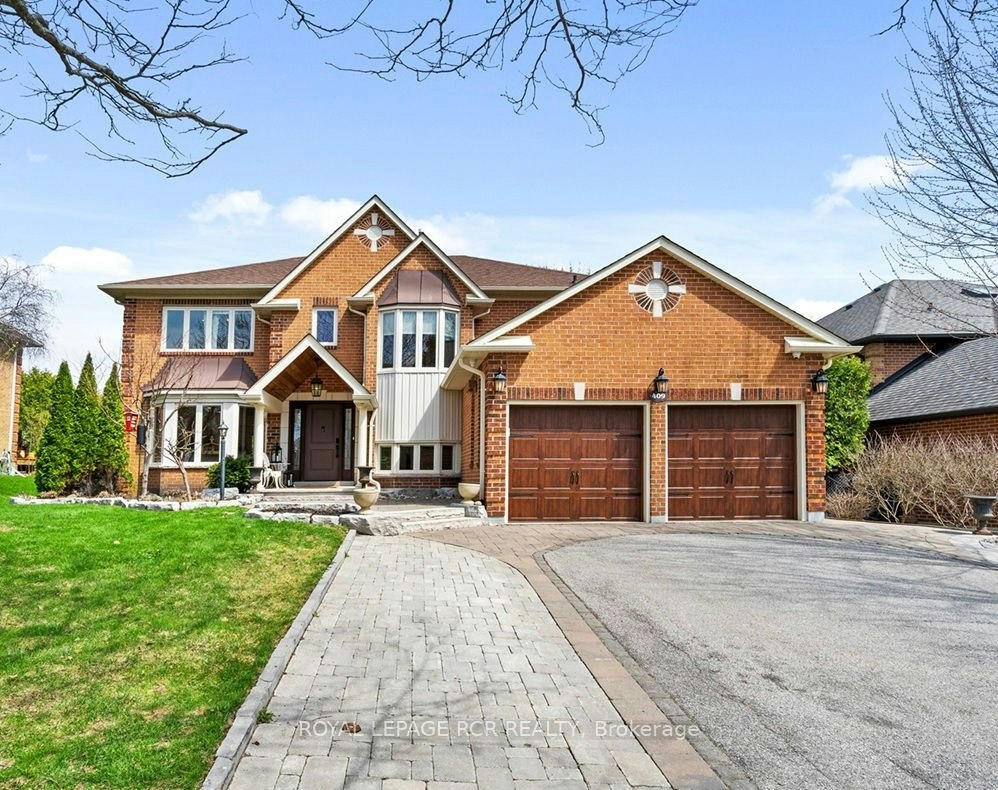 409 Alex Doner Drive, Newmarket, ON, L3X 1C6