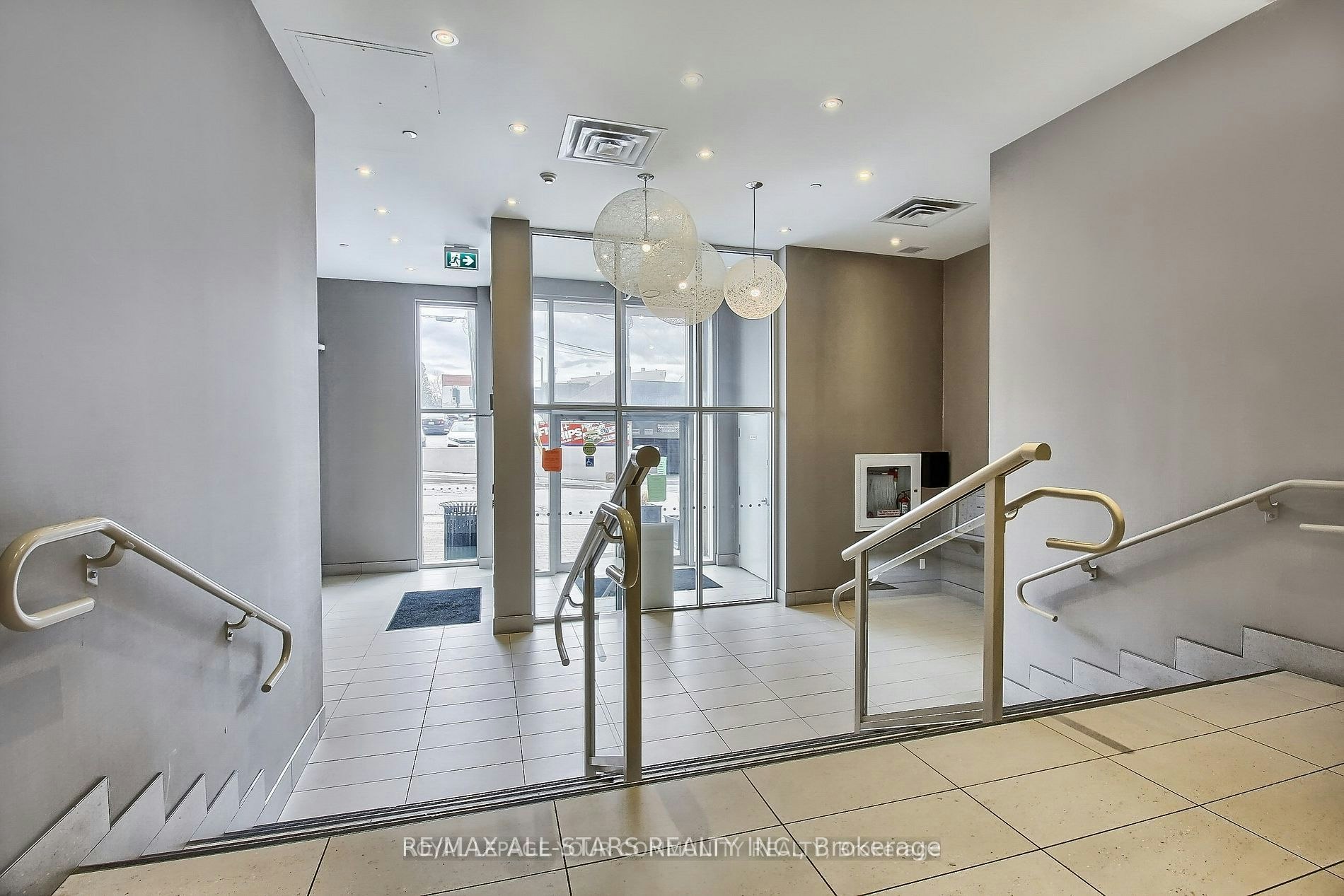609-15277 Yonge Street S, Aurora, ON, L4G 1Y3 - 4