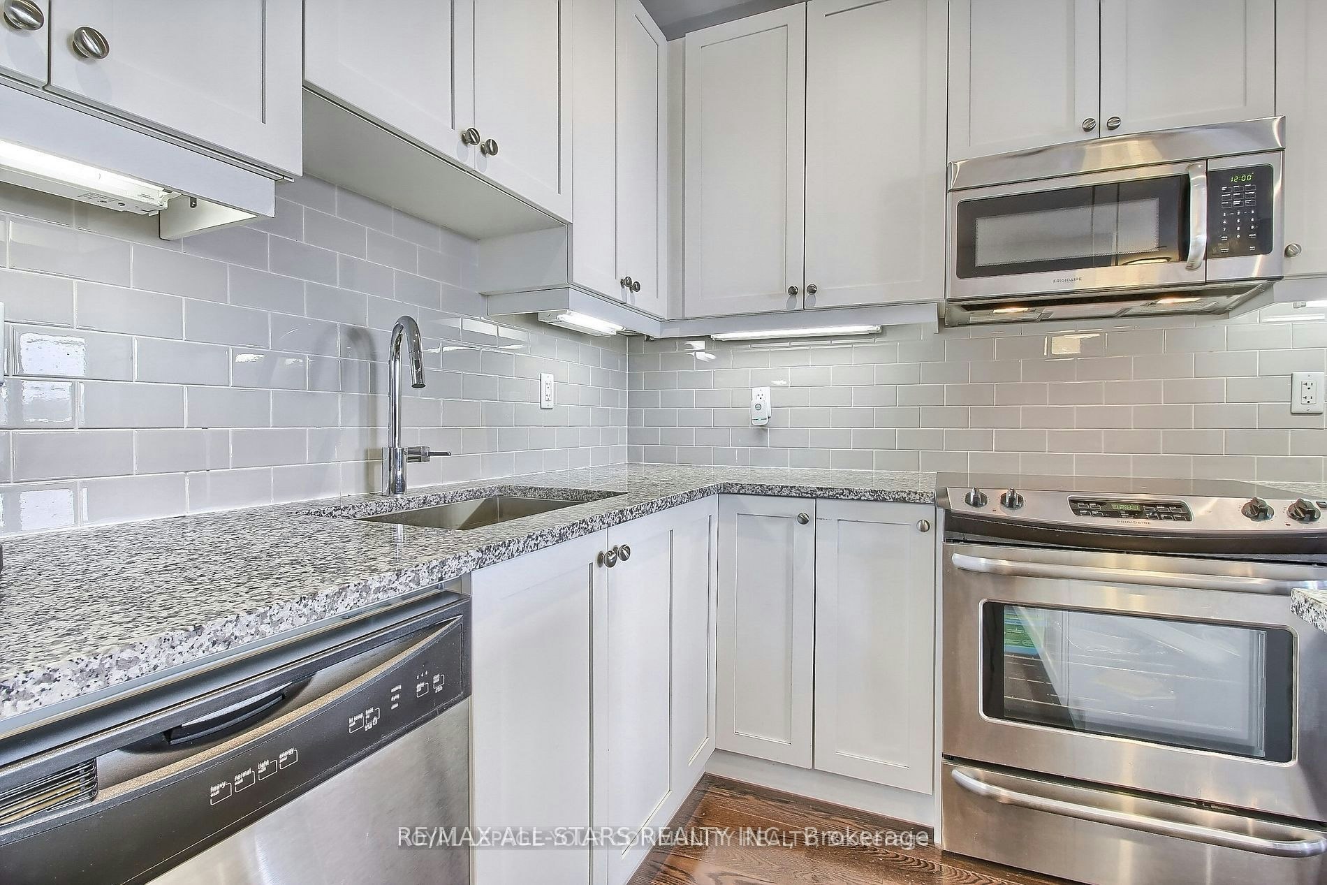 609-15277 Yonge Street S, Aurora, ON, L4G 1Y3 - 12
