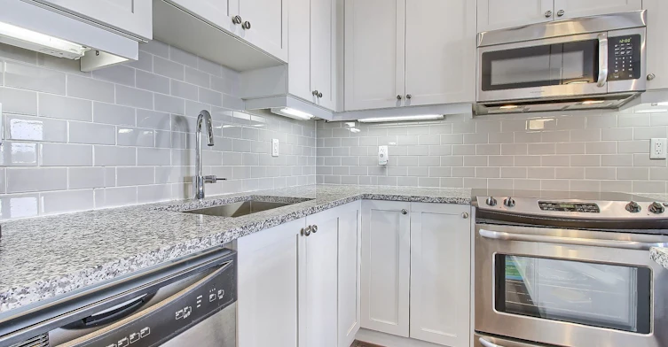 609-15277 Yonge Street S, Aurora, ON, L4G 1Y3 - 12