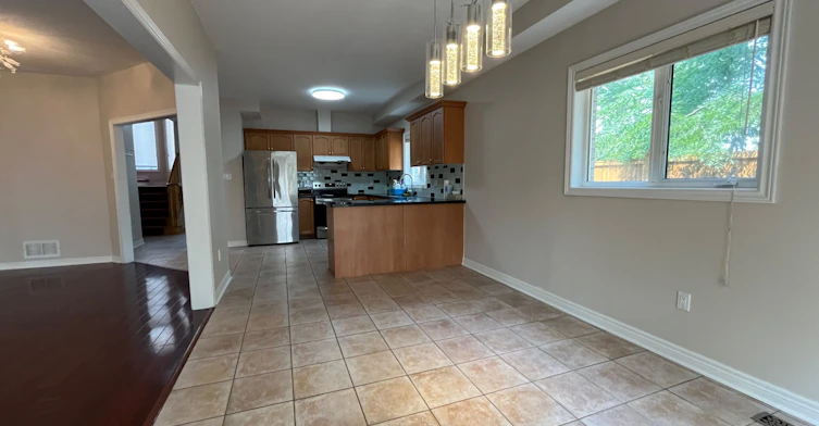 69 Loredana Court, Richmond Hill, ON, L4C 0P2 - 5