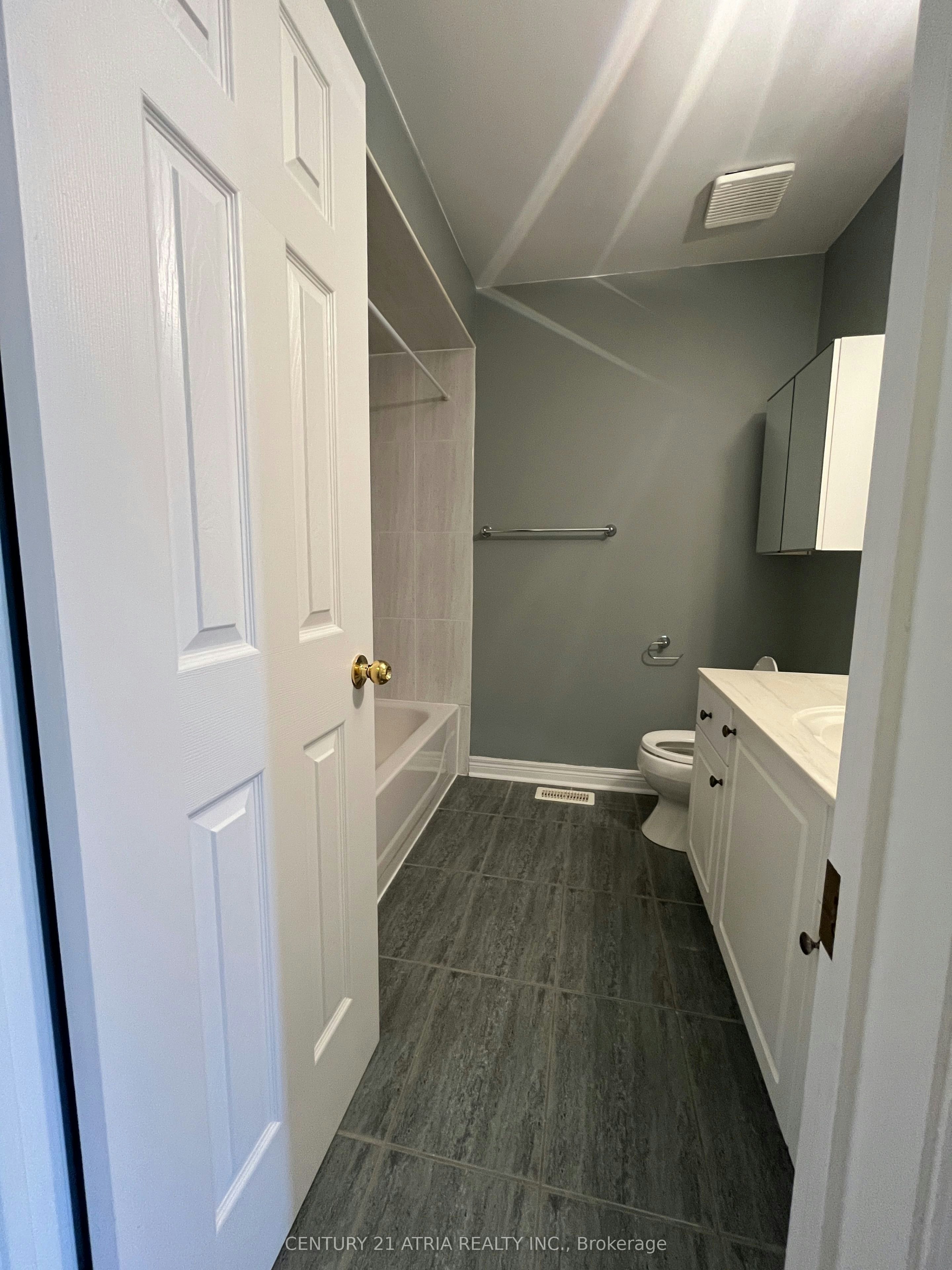 69 Loredana Court, Richmond Hill, ON, L4C 0P2 - 9