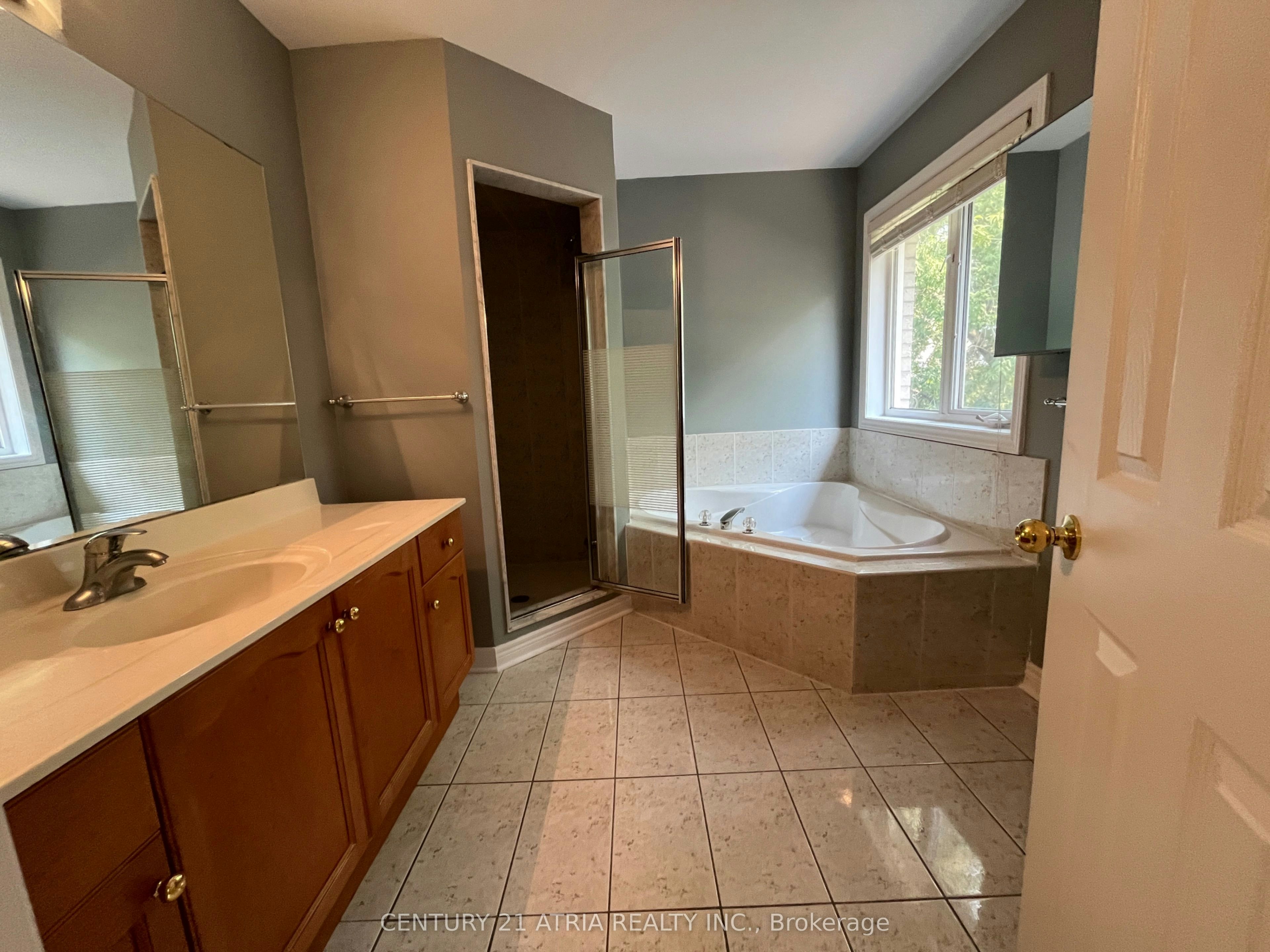 69 Loredana Court, Richmond Hill, ON, L4C 0P2 - 6
