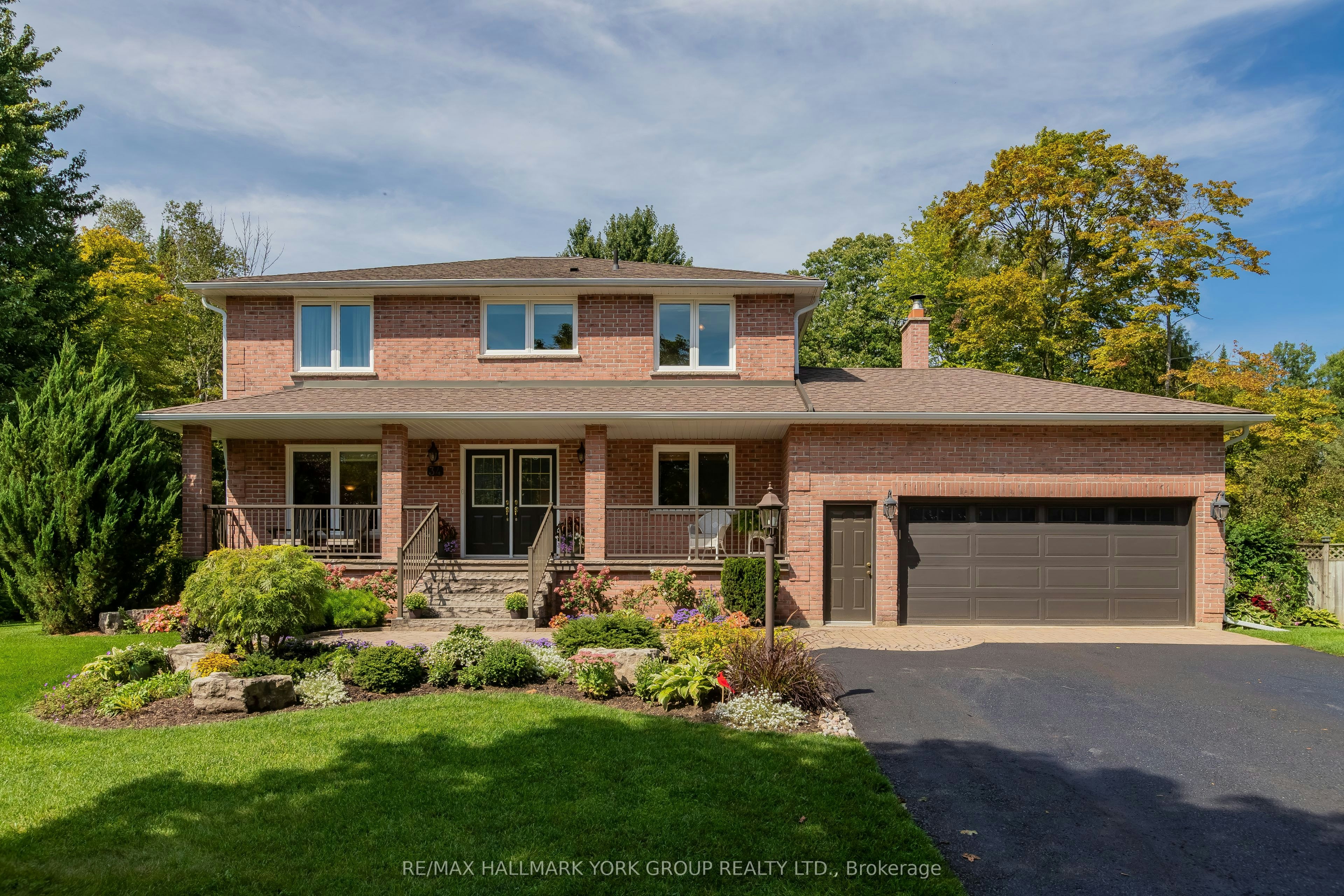 34 Amberglen Court, East Gwillimbury, ON, L9N 1J6