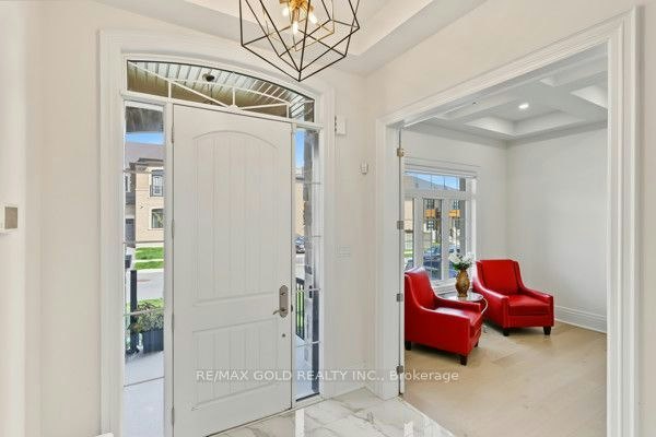 81 Kinburn Crescent, Vaughan, ON, L3L 0E9 - 5