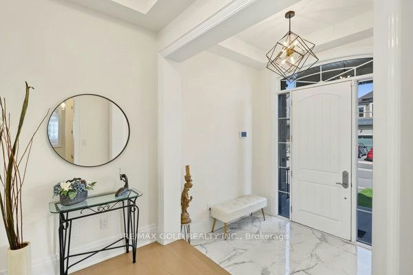 81 Kinburn Crescent, Vaughan, ON, L3L 0E9 - 4