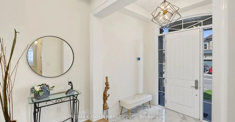 81 Kinburn Crescent, Vaughan, ON, L3L 0E9 - 4