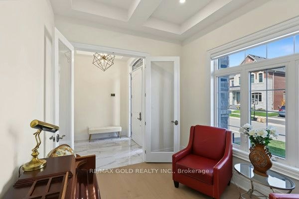 81 Kinburn Crescent, Vaughan, ON, L3L 0E9 - 7