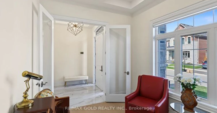 81 Kinburn Crescent, Vaughan, ON, L3L 0E9 - 7