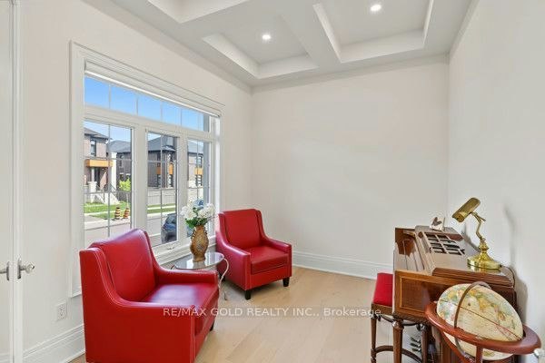 81 Kinburn Crescent, Vaughan, ON, L3L 0E9 - 6