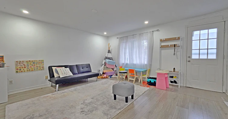 278 Pasadena Drive, Georgina, ON, L4P 2Y9 - 2