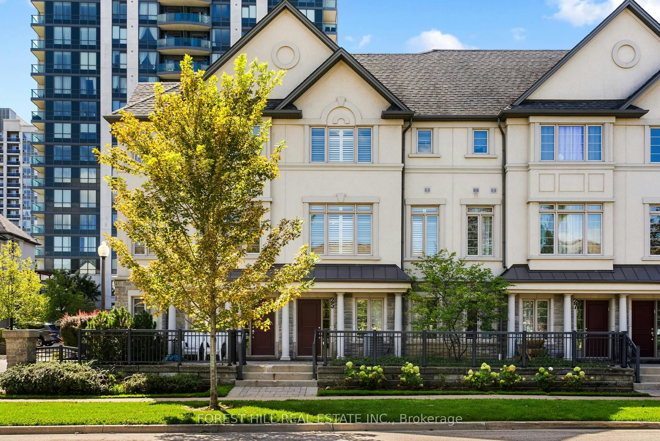 25 Beverley Glen Boulevard, Vaughan, ON, L3T 2V6