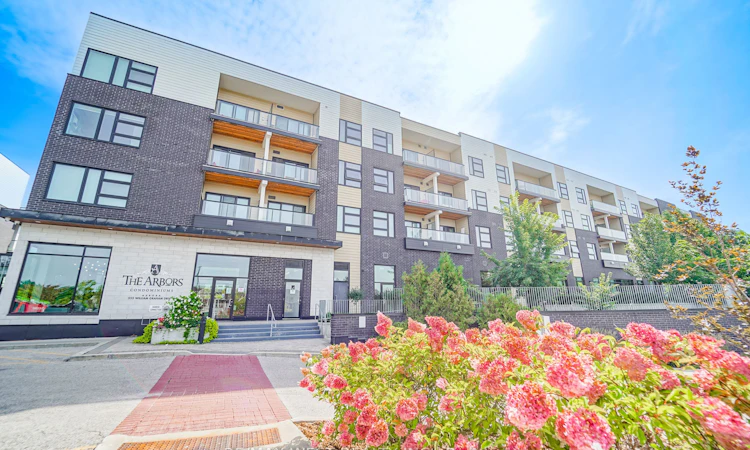 344-555 William Graham Drive