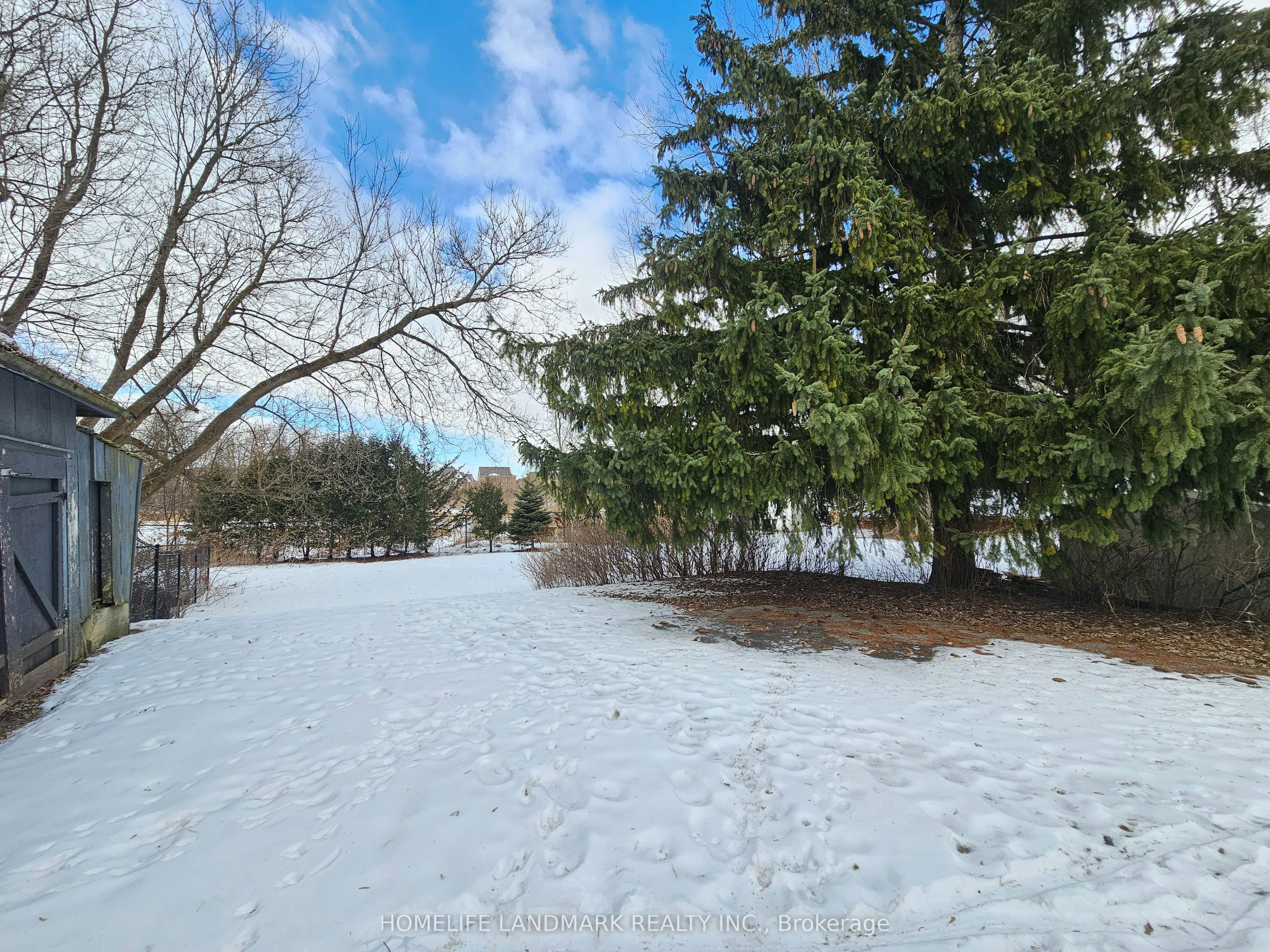 Side Unit (Facing North)-18852 Leslie Street, East Gwillimbury, ON, L0G 1V0 - 9