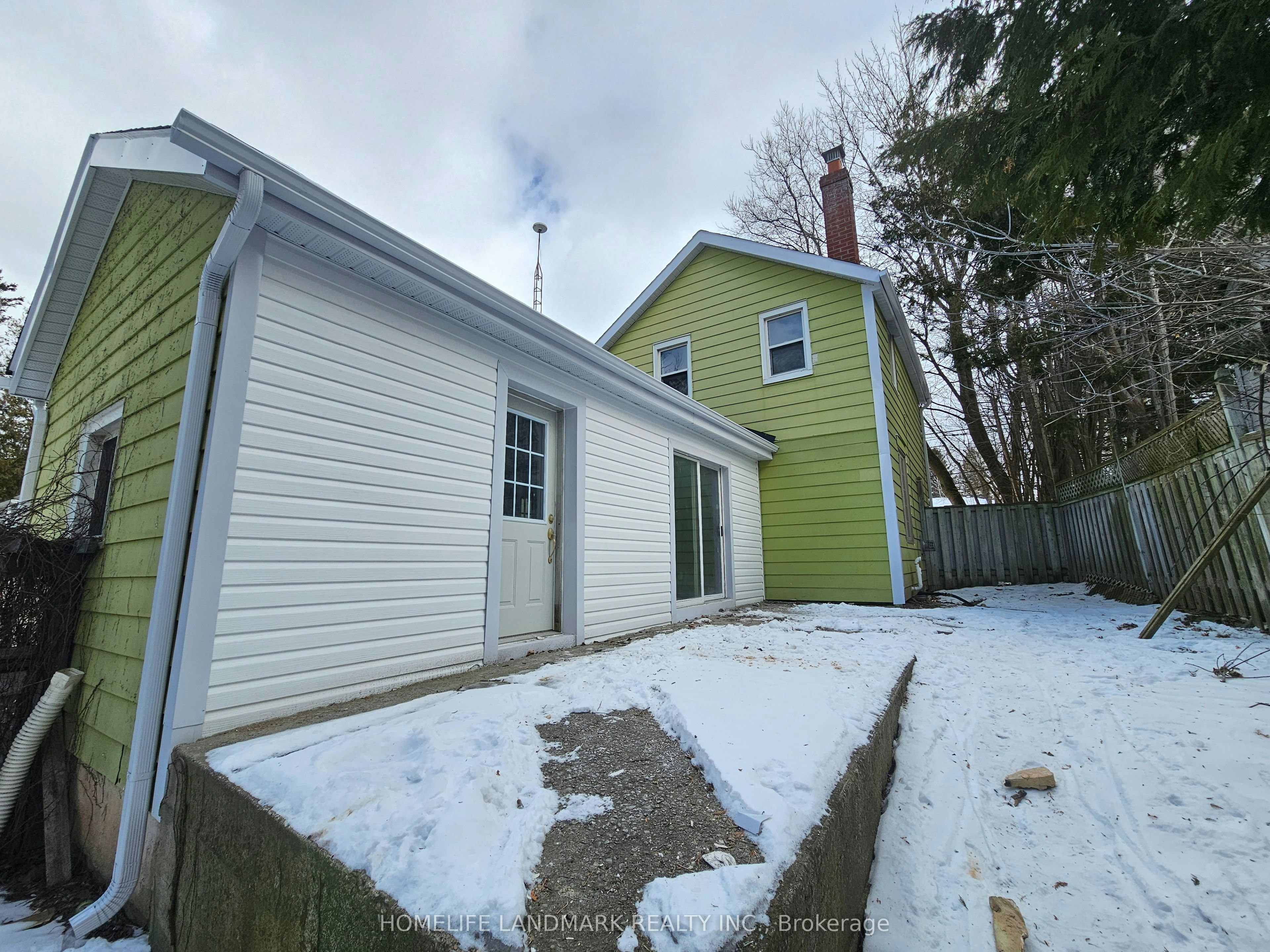 Side Unit (Facing North)-18852 Leslie Street, East Gwillimbury, ON, L0G 1V0 - 8
