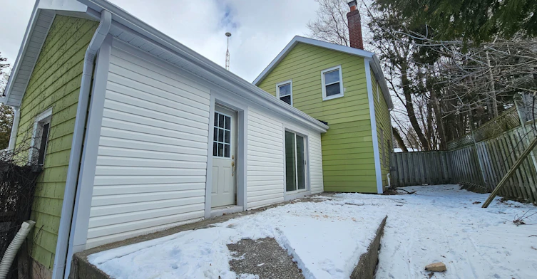 Side Unit (Facing North)-18852 Leslie Street, East Gwillimbury, ON, L0G 1V0 - 8