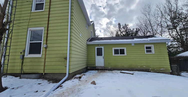 Side Unit (Facing North)-18852 Leslie Street, East Gwillimbury, ON, L0G 1V0