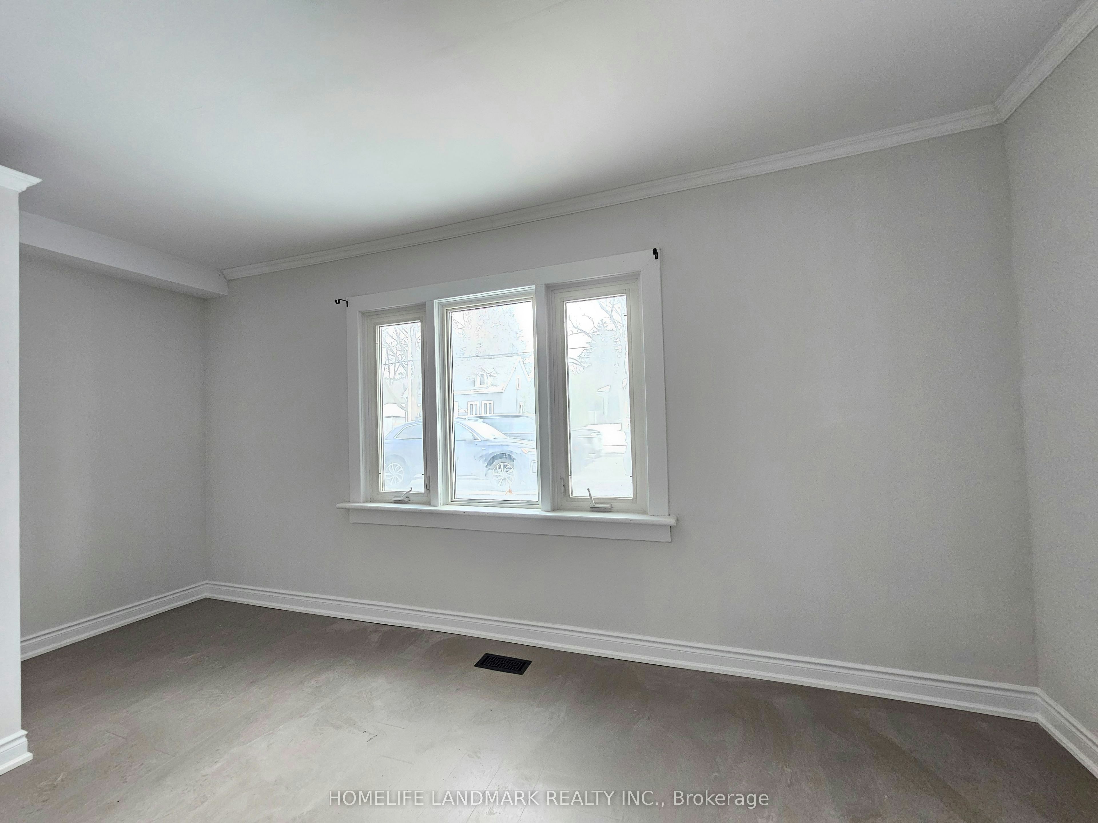 Side Unit (Facing North)-18852 Leslie Street, East Gwillimbury, ON, L0G 1V0 - 7