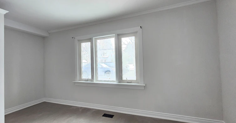 Side Unit (Facing North)-18852 Leslie Street, East Gwillimbury, ON, L0G 1V0 - 7