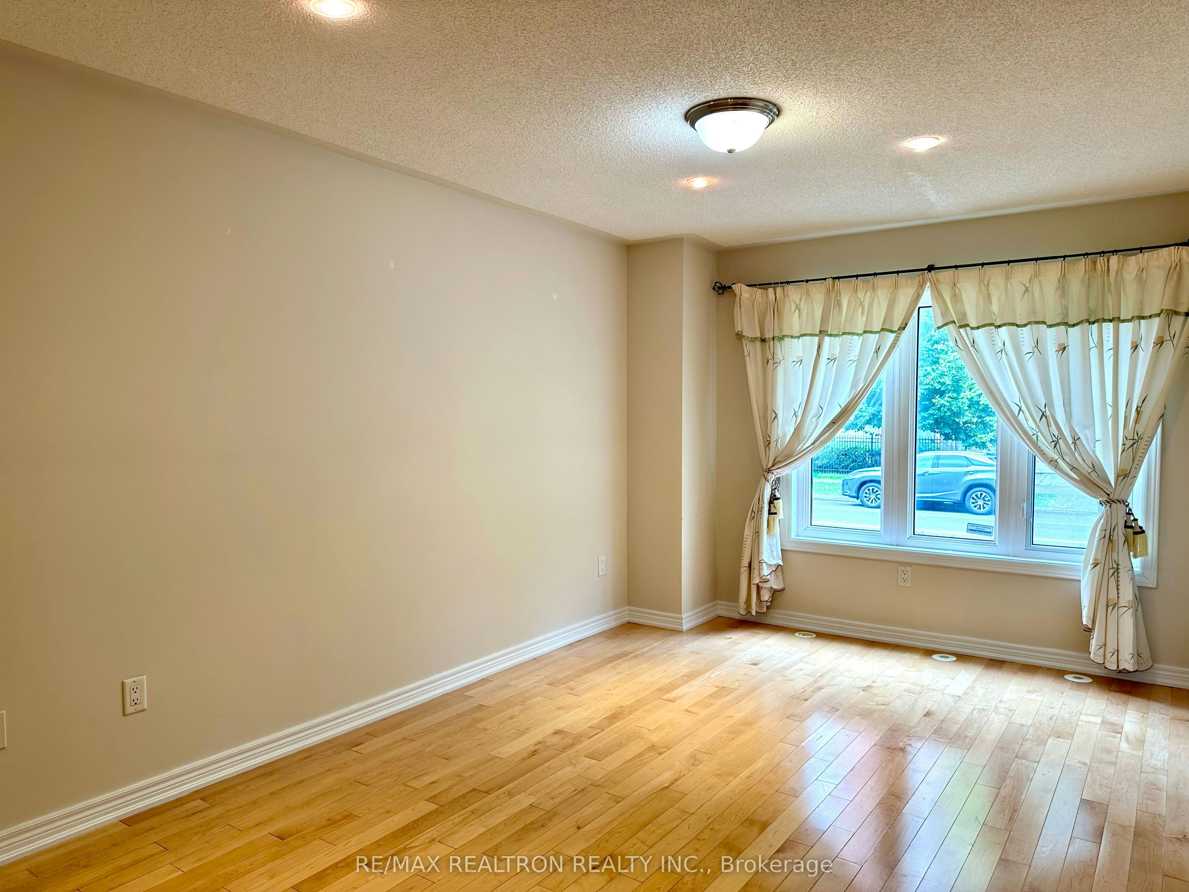 54 Times Avenue, Markham, ON, L3T 7Y1 - 12
