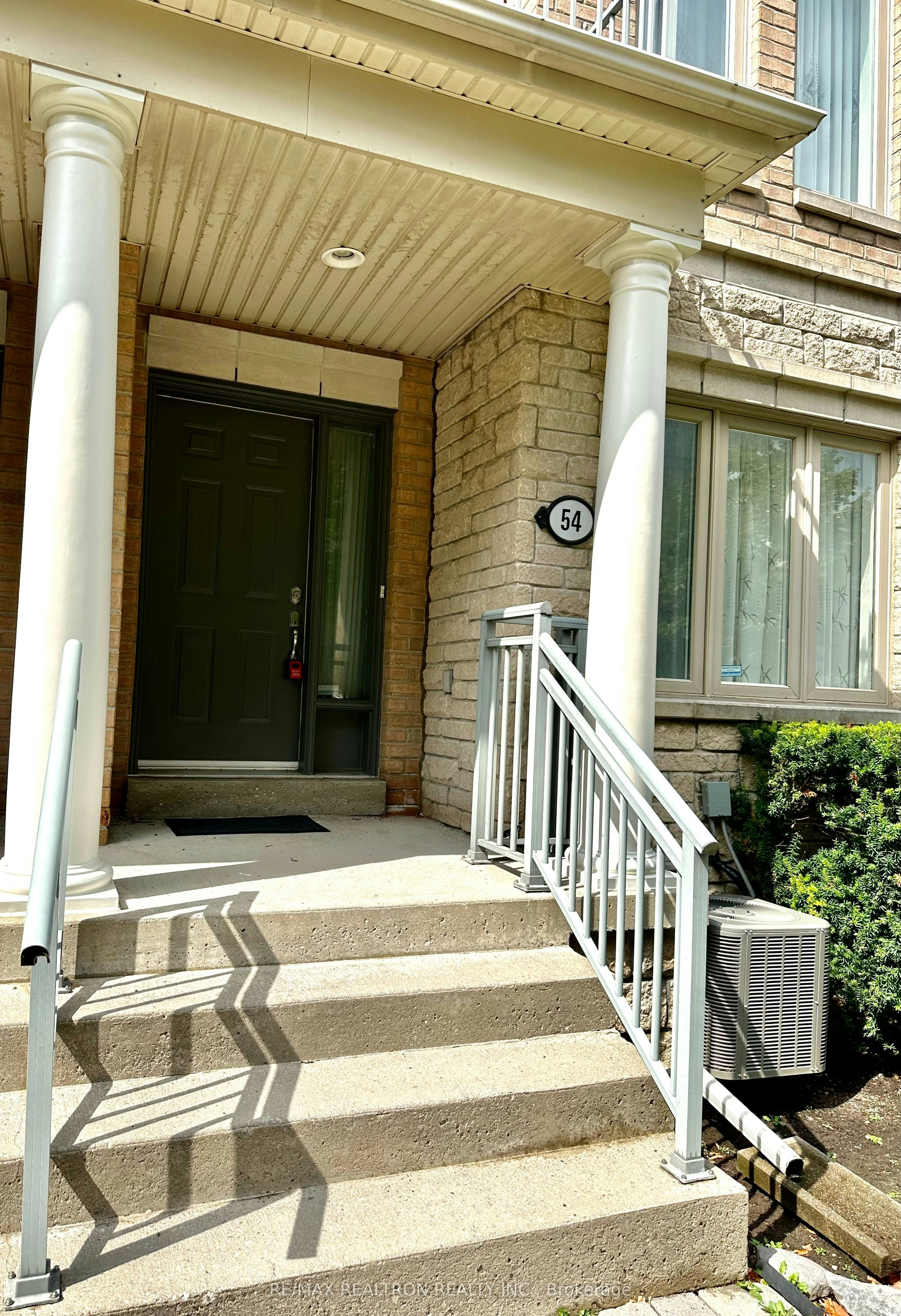 54 Times Avenue, Markham, ON, L3T 7Y1 - 2
