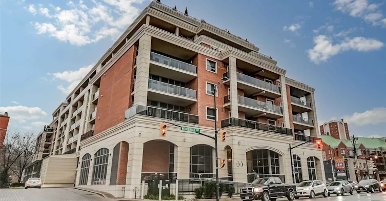 217-83 Woodbridge Avenue, Vaughan, ON, L4L 0C8