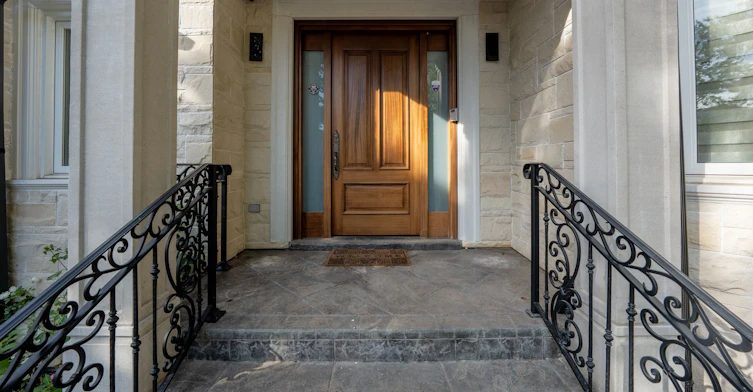 76 Concord Road, Vaughan, ON, L4J 3M3 - 2
