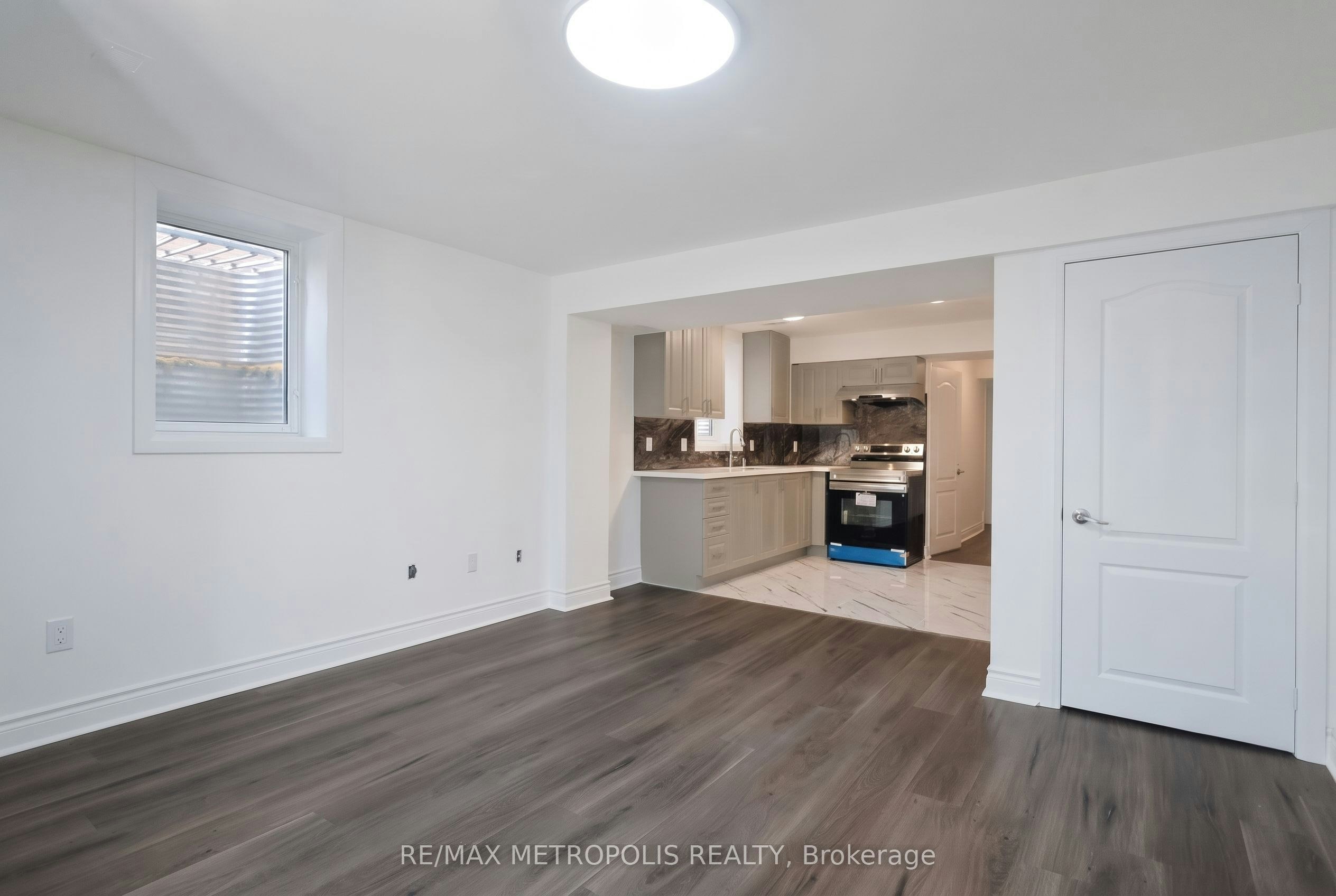 Bsmt-11 Huron Lane, Bradford West Gwillimbury, ON, L3Z 0N2 - 5