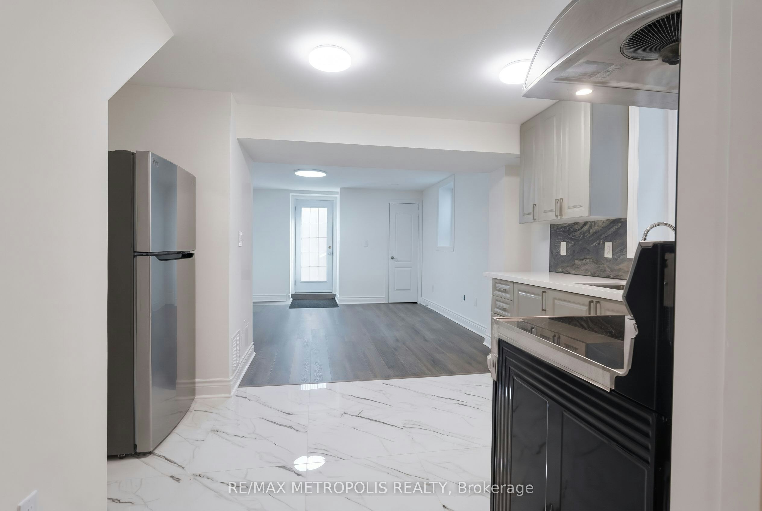 Bsmt-11 Huron Lane, Bradford West Gwillimbury, ON, L3Z 0N2 - 4