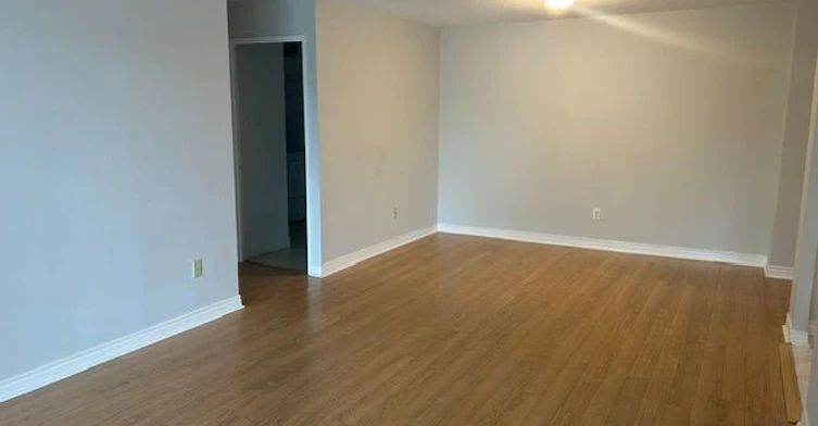 310-7 Townsgate Drive, Vaughan, ON, L4J 7Z9 - 22