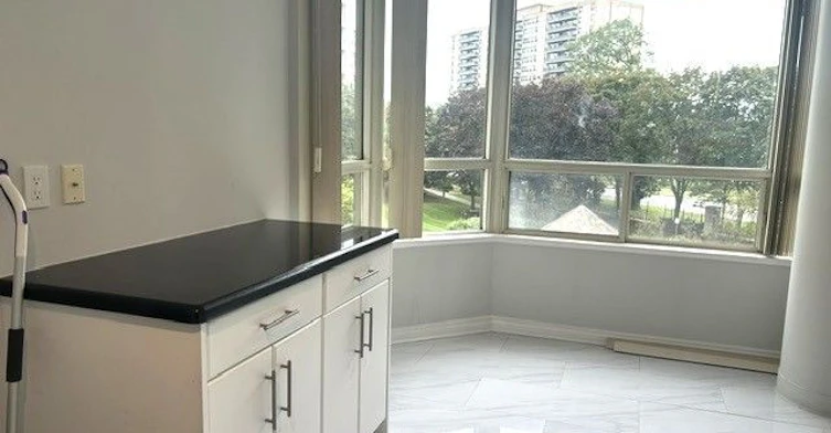 310-7 Townsgate Drive, Vaughan, ON, L4J 7Z9 - 14
