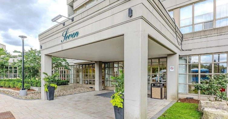 310-7 Townsgate Drive, Vaughan, ON, L4J 7Z9 - 3
