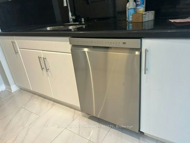 310-7 Townsgate Drive, Vaughan, ON, L4J 7Z9 - 13