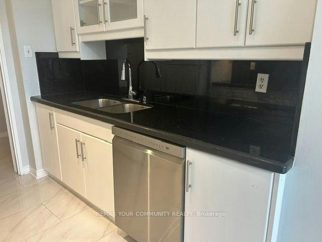 310-7 Townsgate Drive, Vaughan, ON, L4J 7Z9 - 10