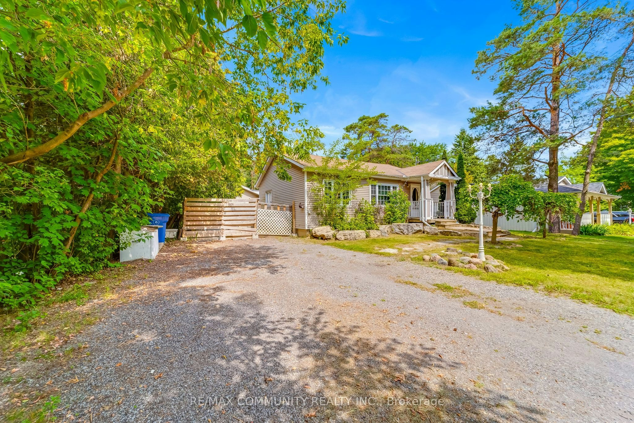 5154 Aurora Road, Whitchurch-Stouffville, ON, L4A 7X4 - 2