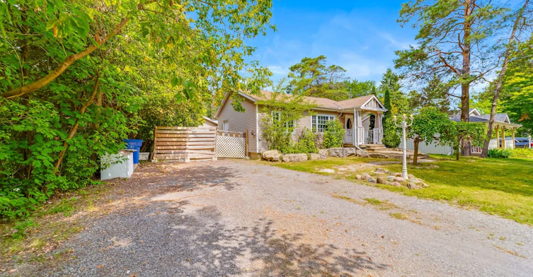 5154 Aurora Road, Whitchurch-Stouffville, ON, L4A 7X4 - 2