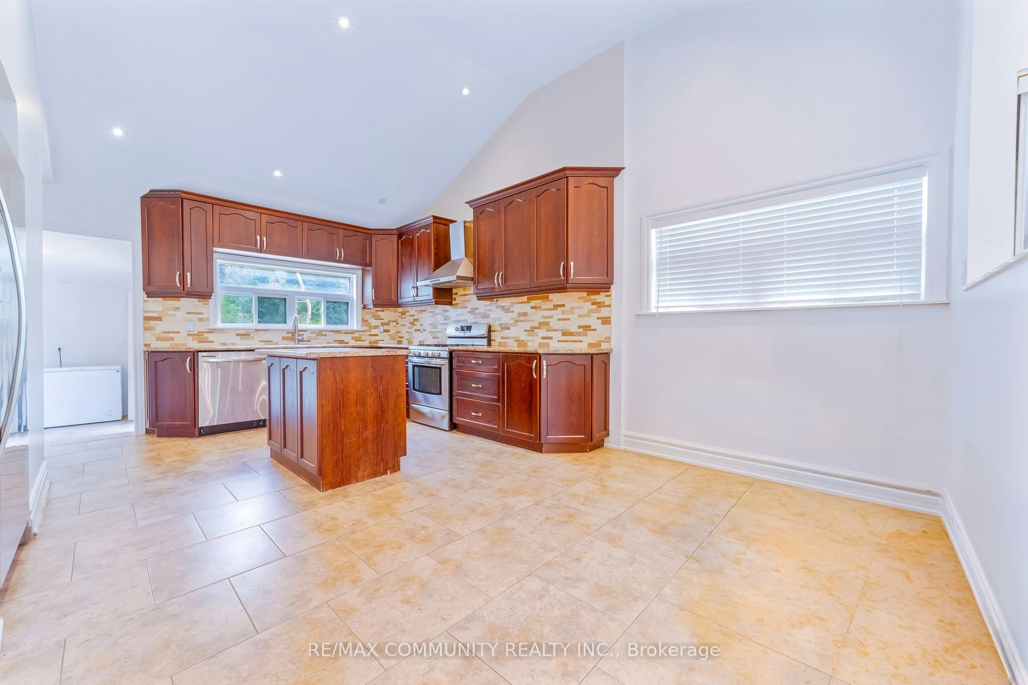 5154 Aurora Road, Whitchurch-Stouffville, ON, L4A 7X4 - 13